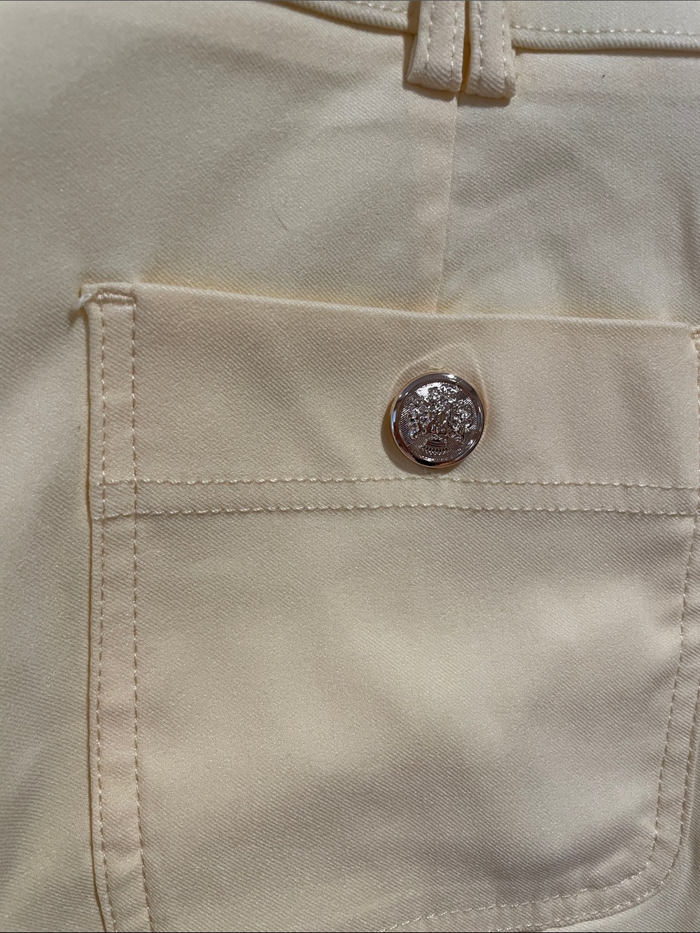 Jules & Leopold Butter Yellow Front-Pocket High Rise Shorts - Picture 3 of 13